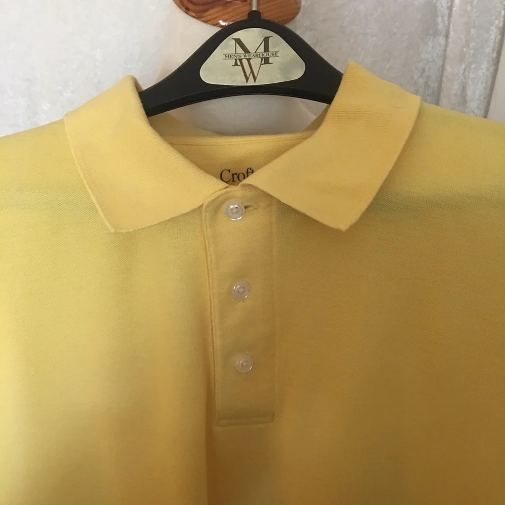 Croft & Barrow Men’s  Yellow polo shirt  Size L